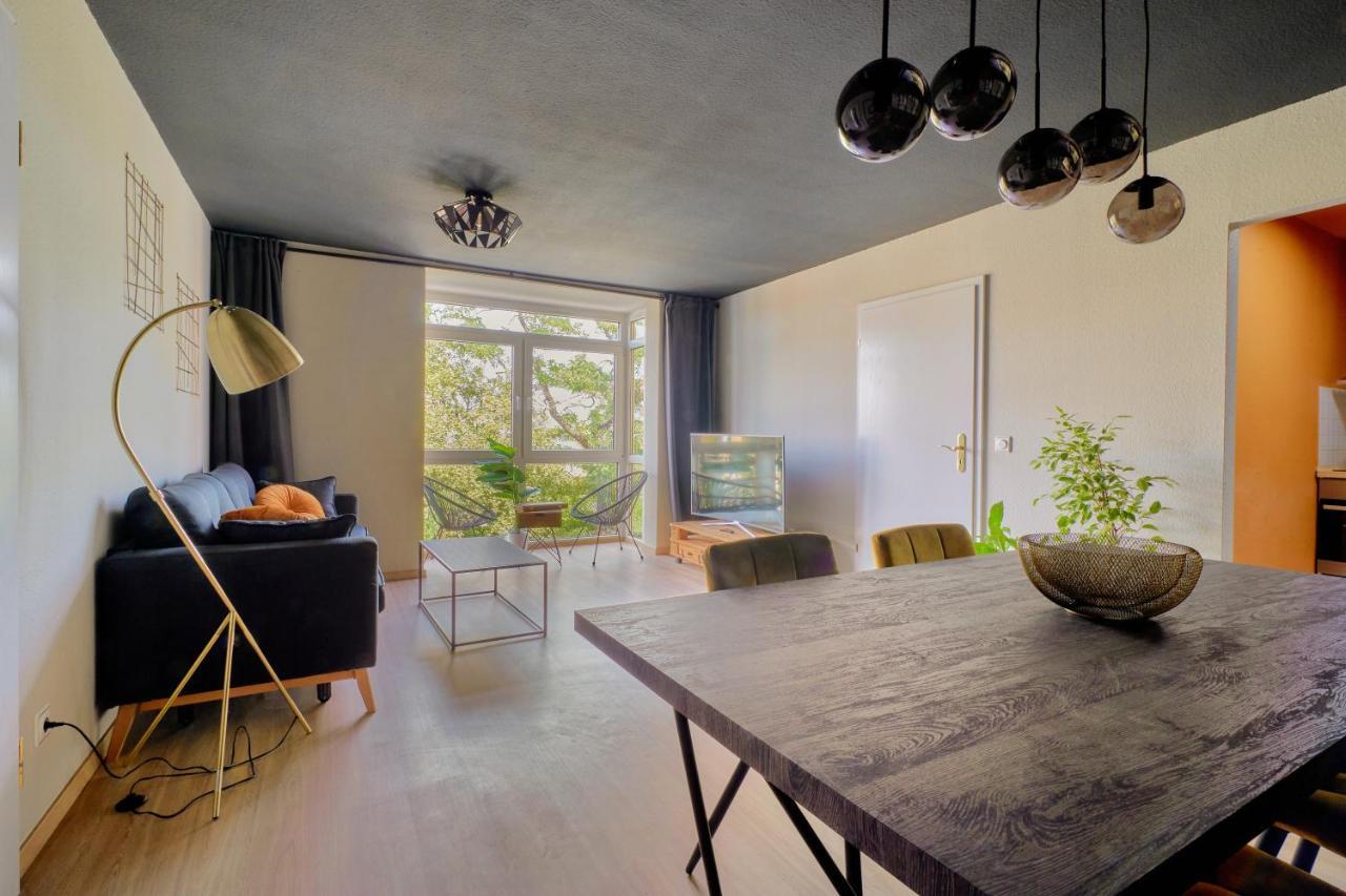 Spaciousliving Design Apartment - Central - Box Spring Bed - Exhibition ドレスデン エクステリア 写真